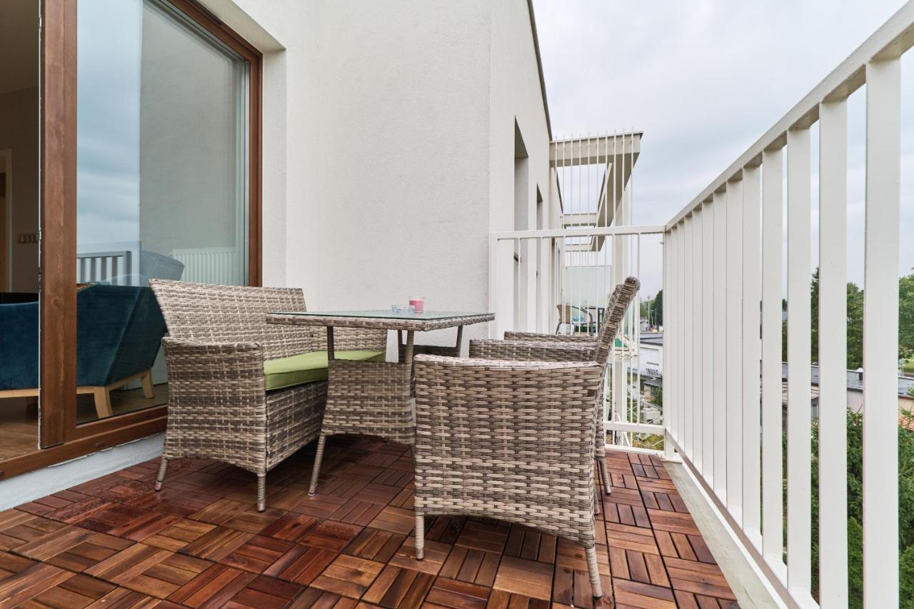Futuria Apartment Maslicka With Free Garage Wroclaw By Renters Экстерьер фото